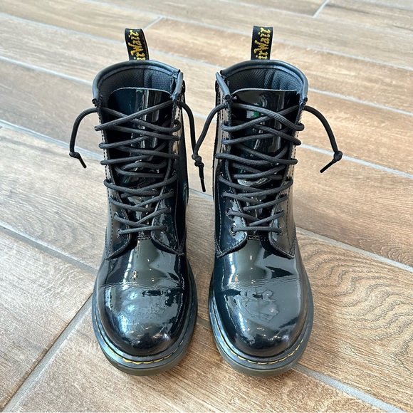 Doc Marten’s Junior 1460 Patent Leather Lace Up Boots Size 5 Black Lucido - Picture 5 of 14